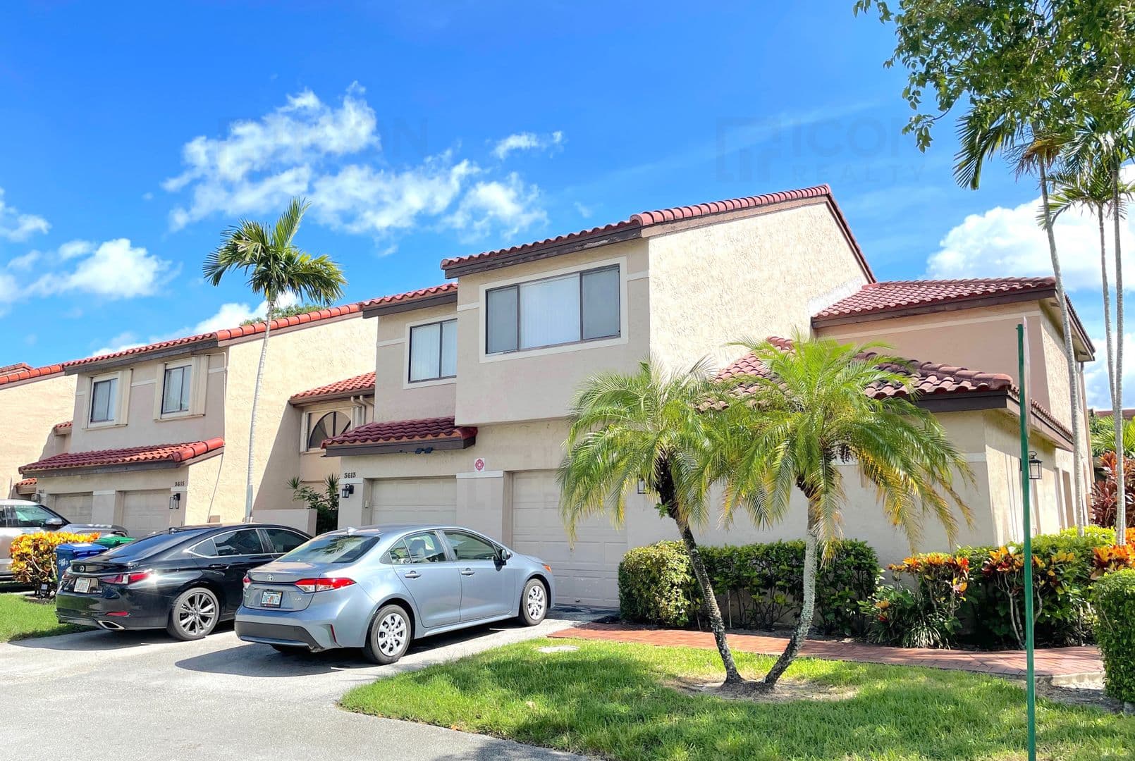 3613 Inverrary Boulevard W 1 of 16