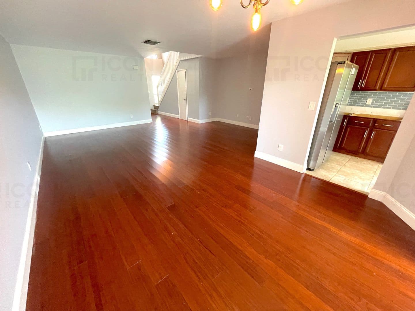 3613 Inverrary Boulevard W 4 of 16
