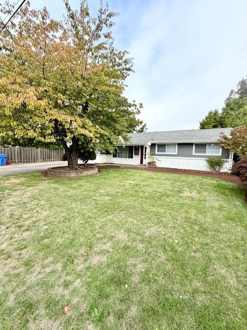4023 CAROLINA AVE NE 2 of 20
