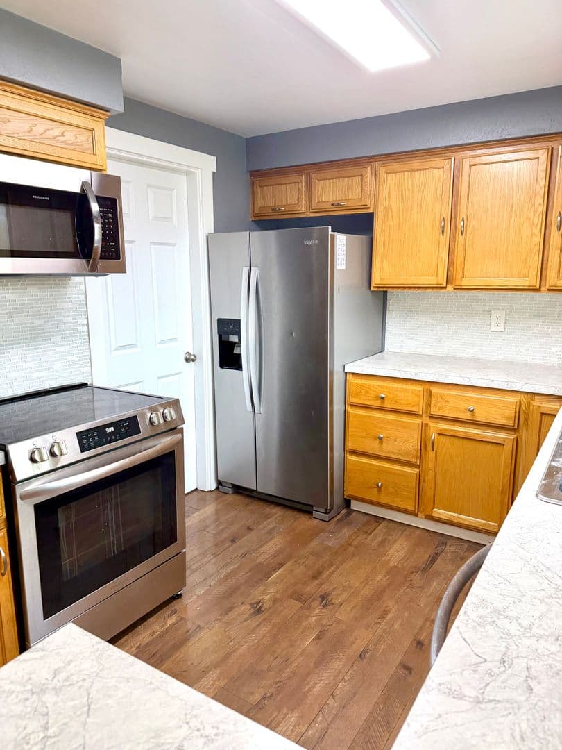 4023 CAROLINA AVE NE 6 of 20