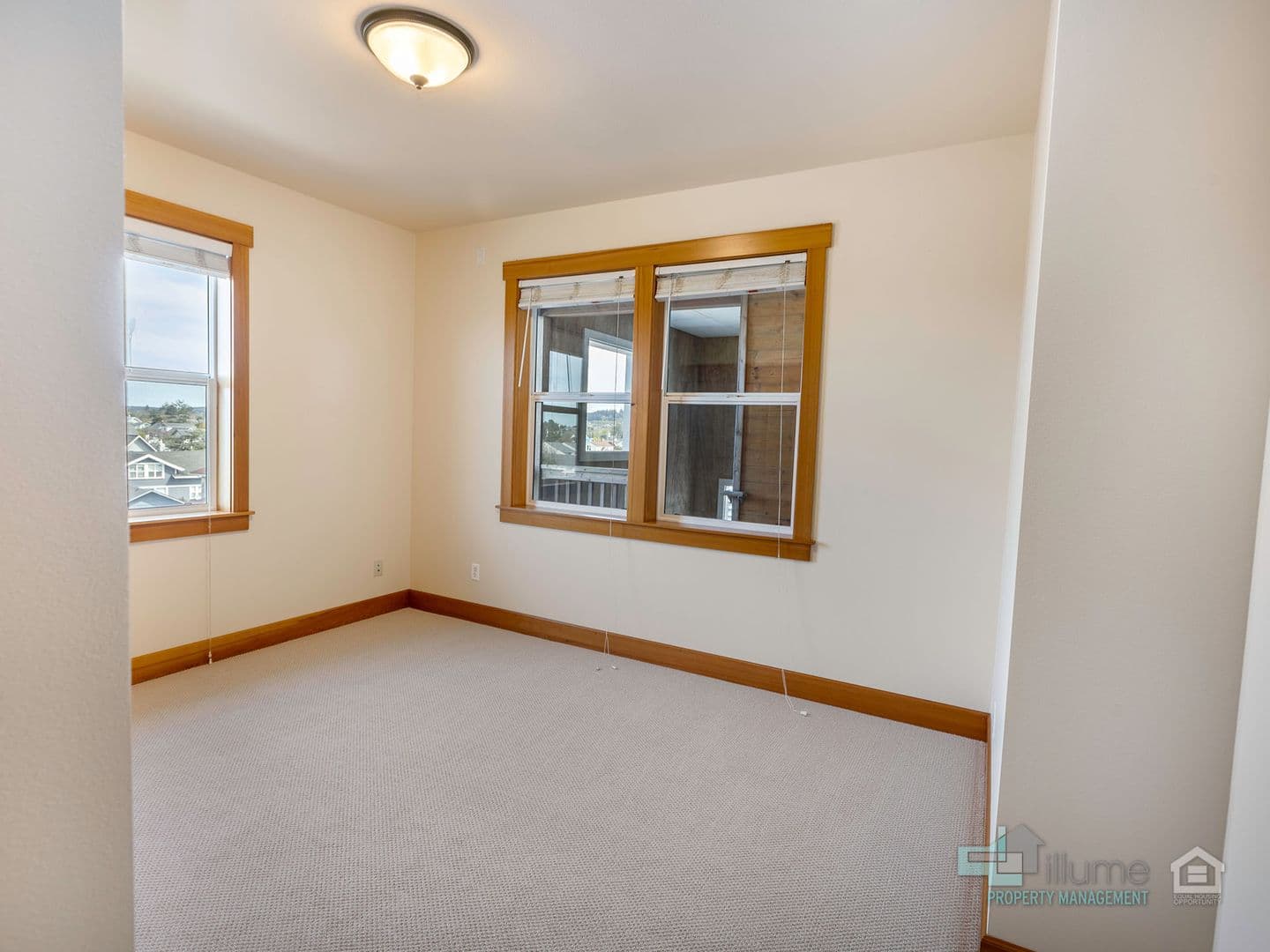 2 Bedroom, 2 Bath.. LOCATION LOCATION LOCATION.... River Views!! 56 of 66
