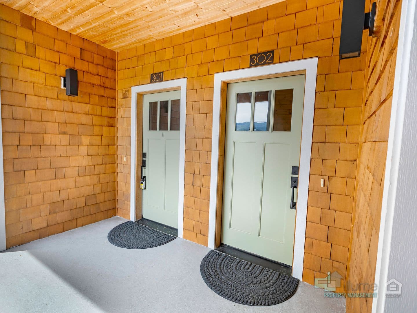 2 Bedroom, 2 Bath.. LOCATION LOCATION LOCATION.... River Views!! 60 of 66