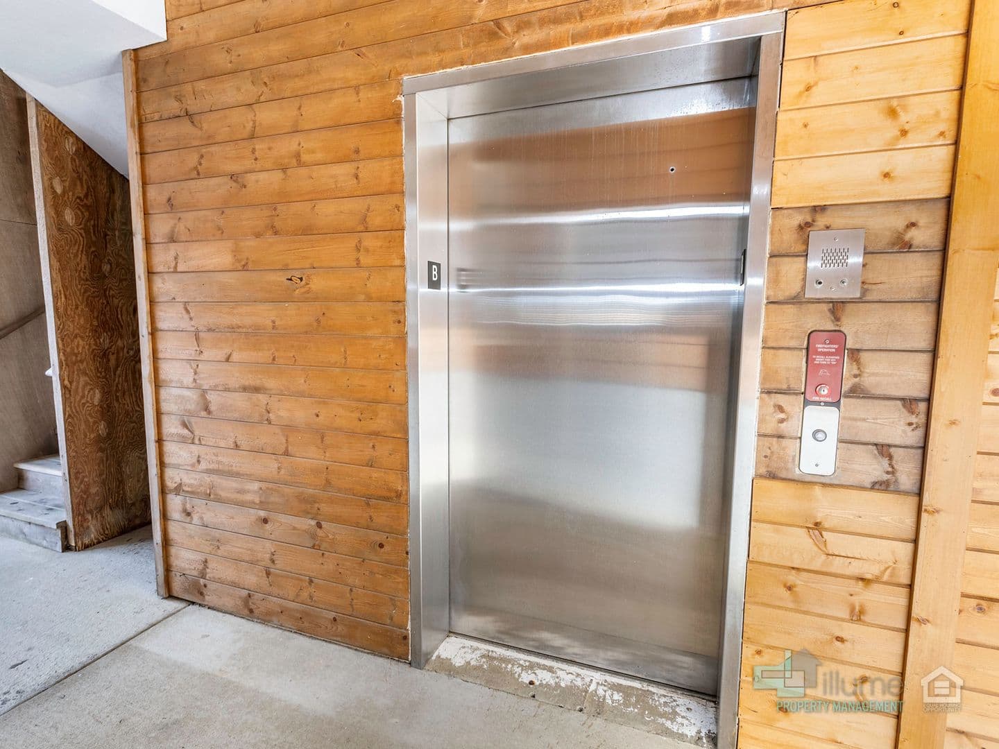 2 Bedroom, 2 Bath.. LOCATION LOCATION LOCATION.... River Views!! 62 of 66