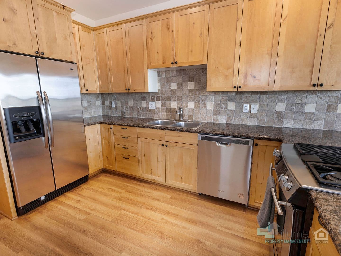 2 Bedroom, 2 Bath.. LOCATION LOCATION LOCATION.... River Views!! 45 of 66
