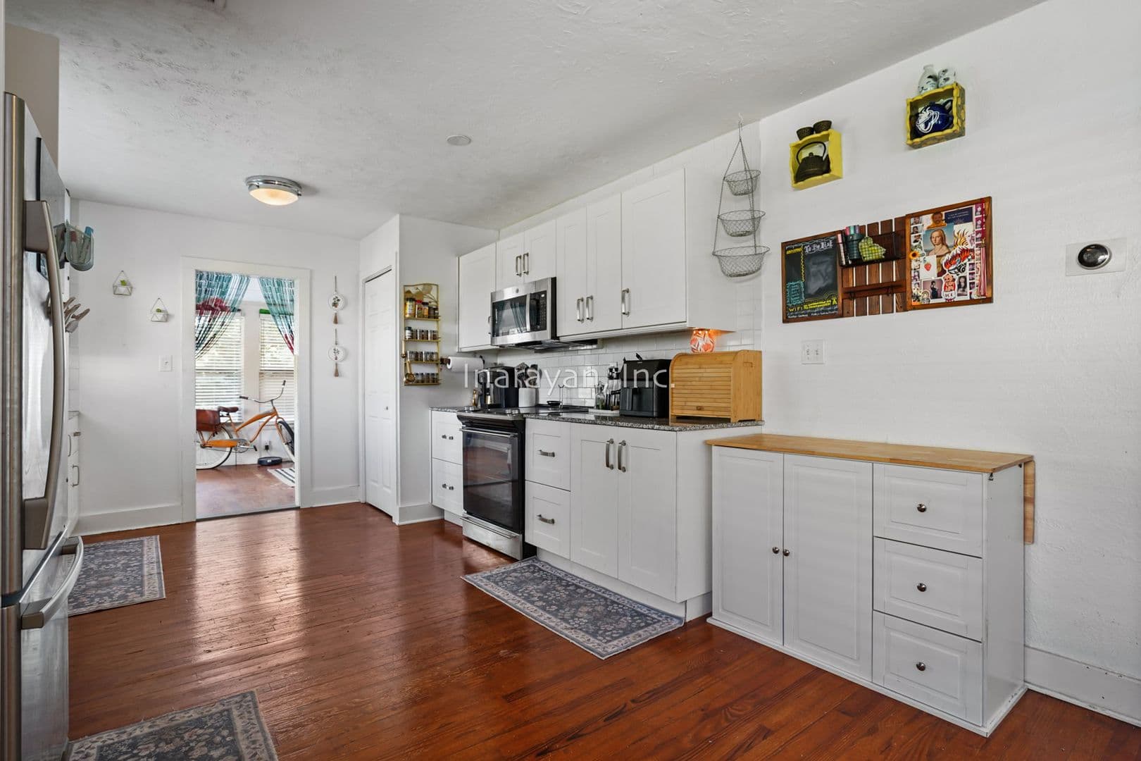 Charming 2 Bedroom, 1 Bathroom House! 6 of 18