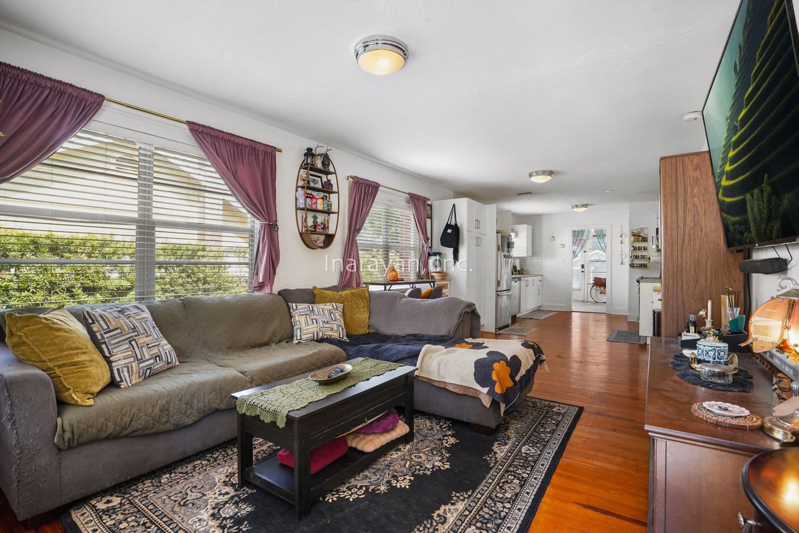 Charming 2 Bedroom, 1 Bathroom House! 3 of 18
