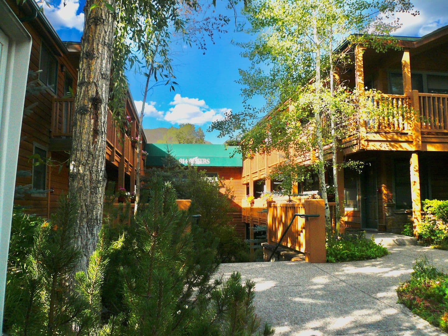 914 Waters Avenue Unit 6 2 of 7
