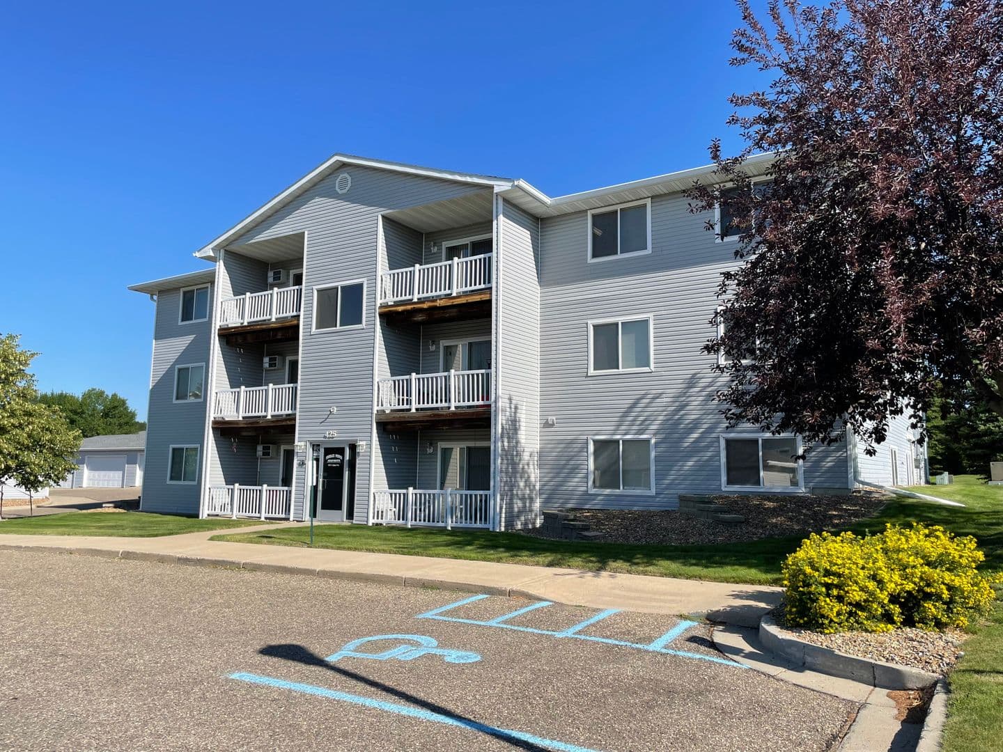Terrace Pointe Apartments 1 of 10
