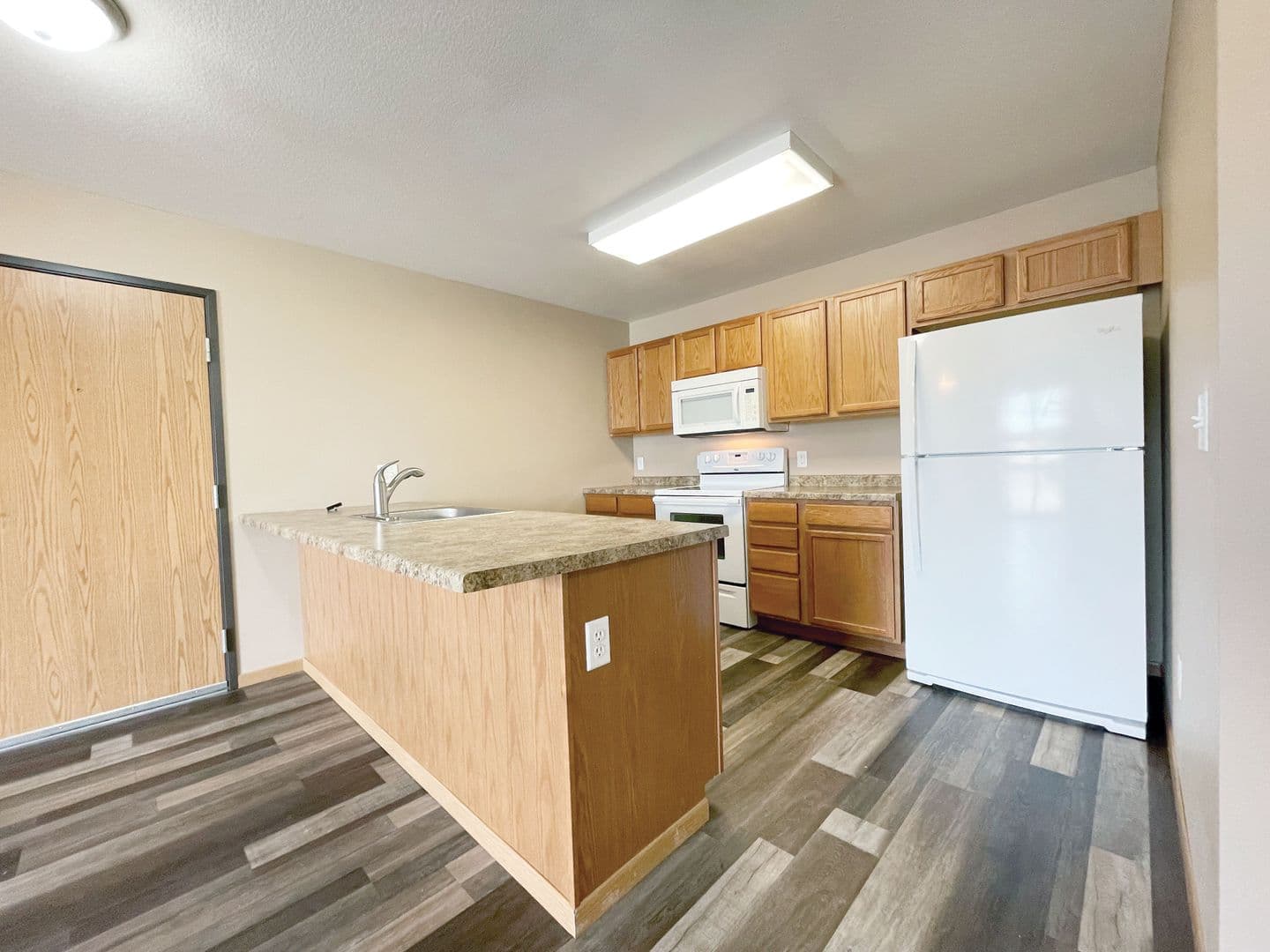 Burlington Apartments 4 of 8