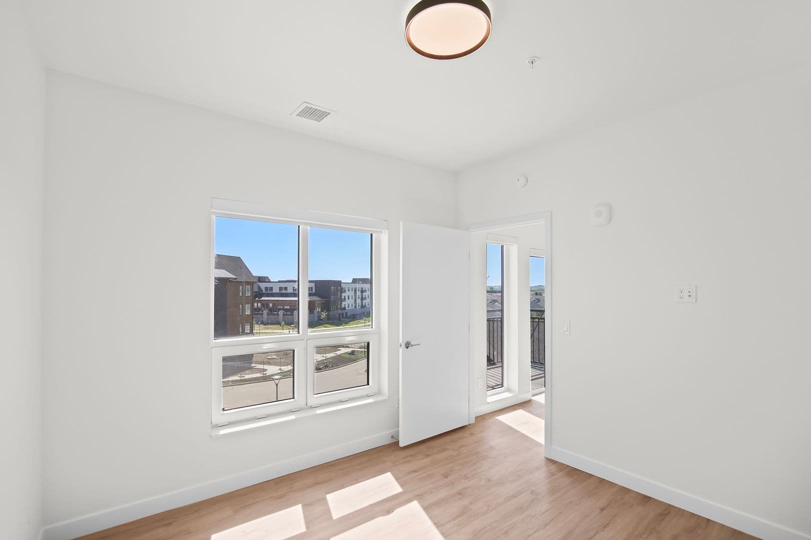 The Earl Apartments 189 of 296