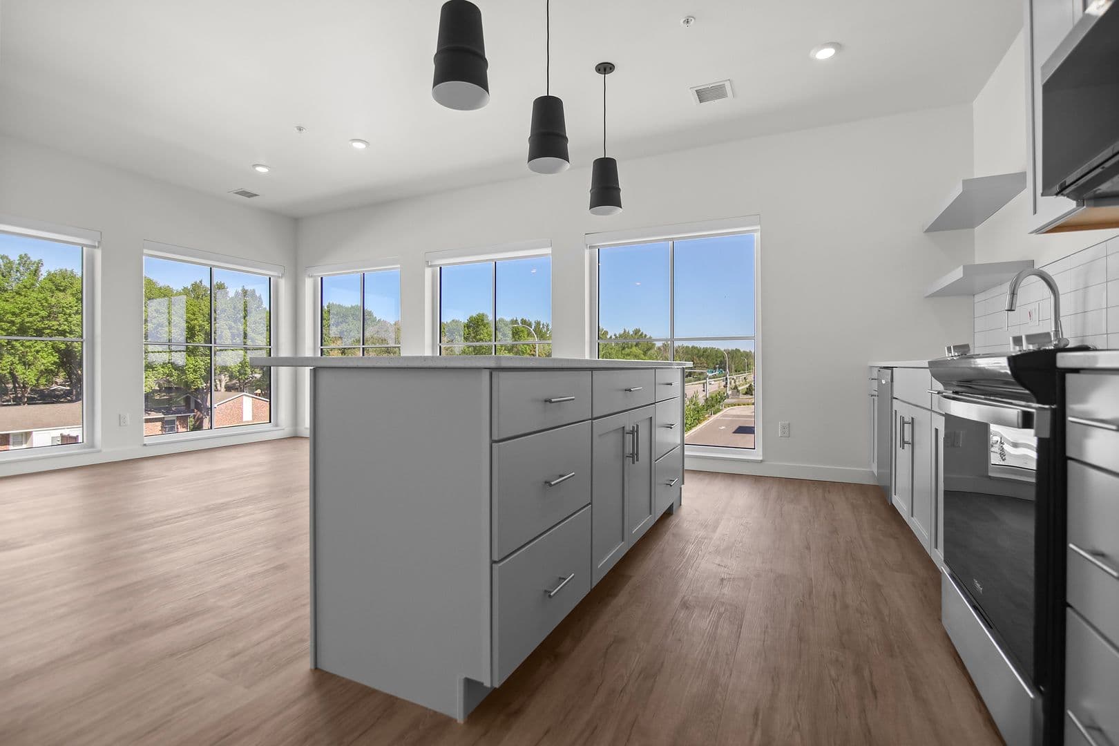The Earl Apartments 200 of 296