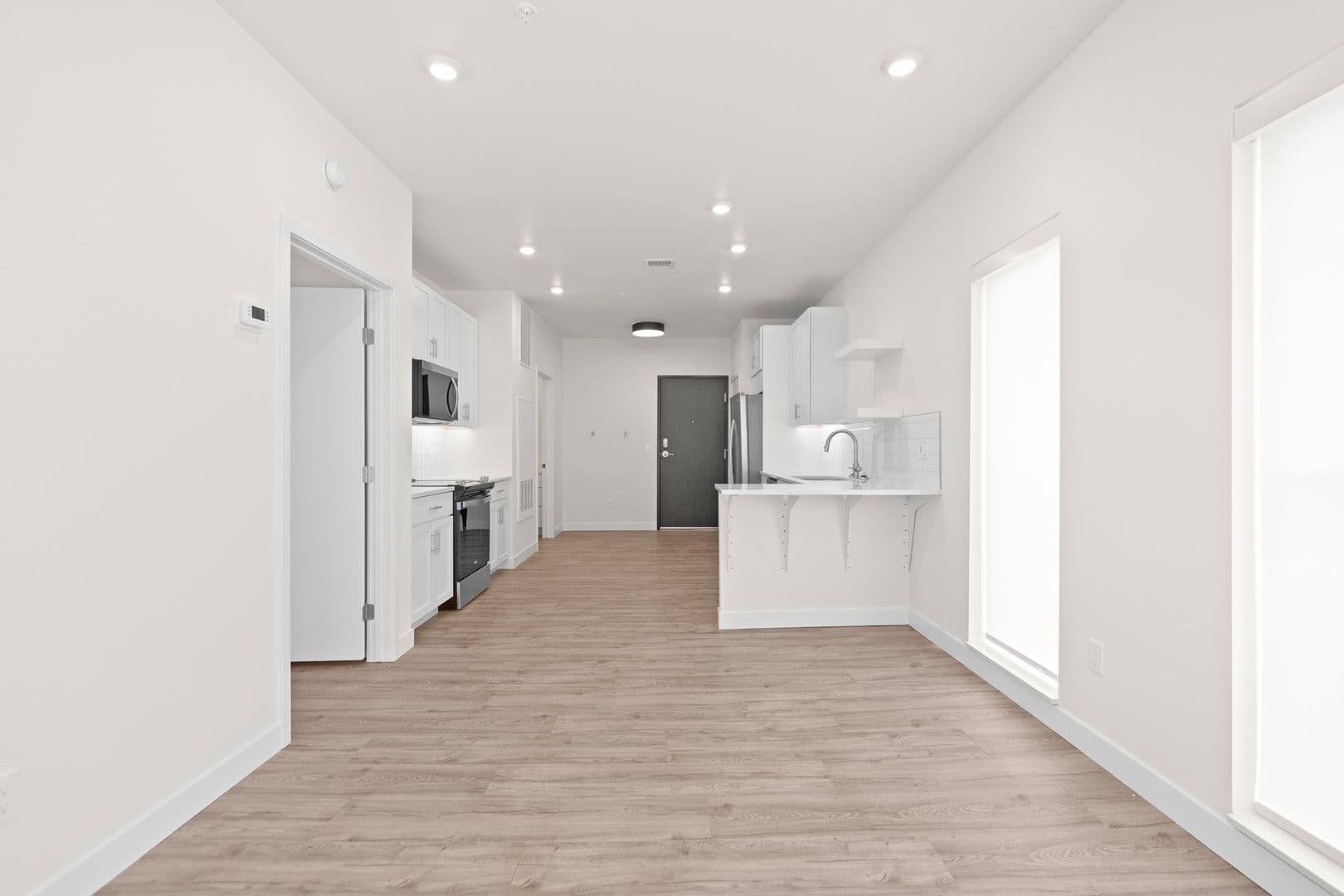 The Earl Apartments 7 of 15