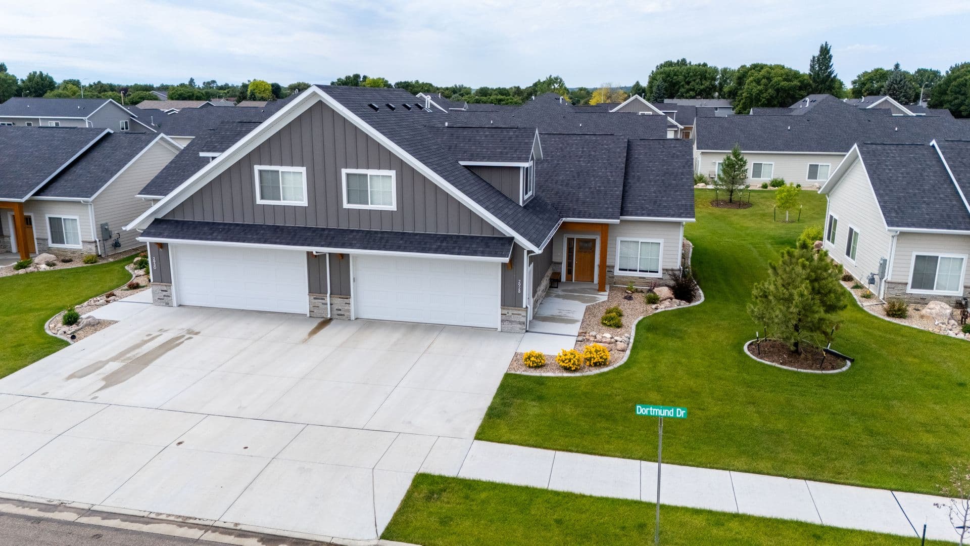 The Earl Twin Homes 1 of 41