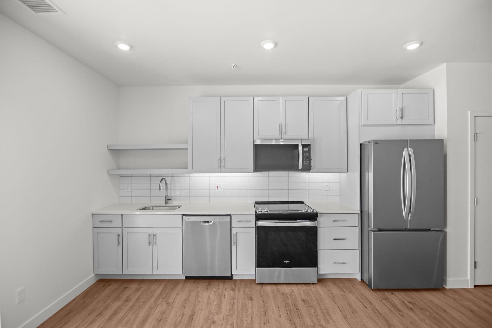 The Earl Apartments 228 of 296
