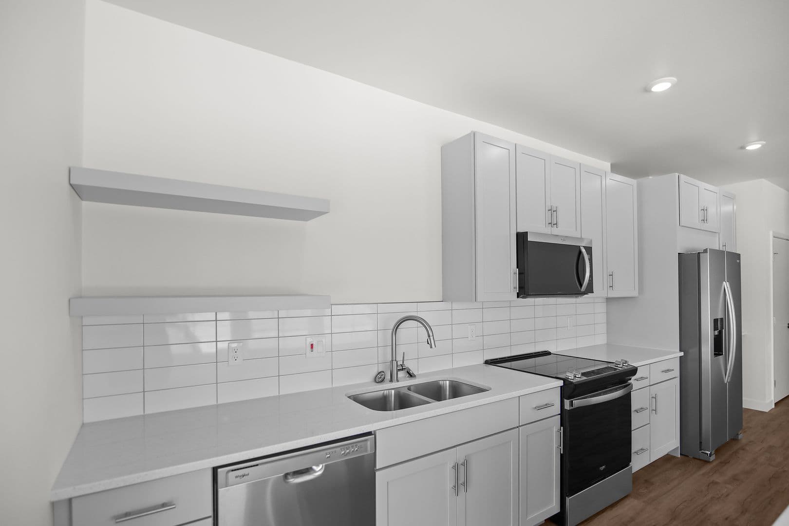 The Earl Apartments 205 of 296