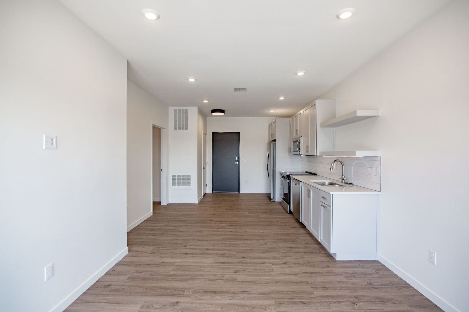 The Earl Apartments 4 of 38