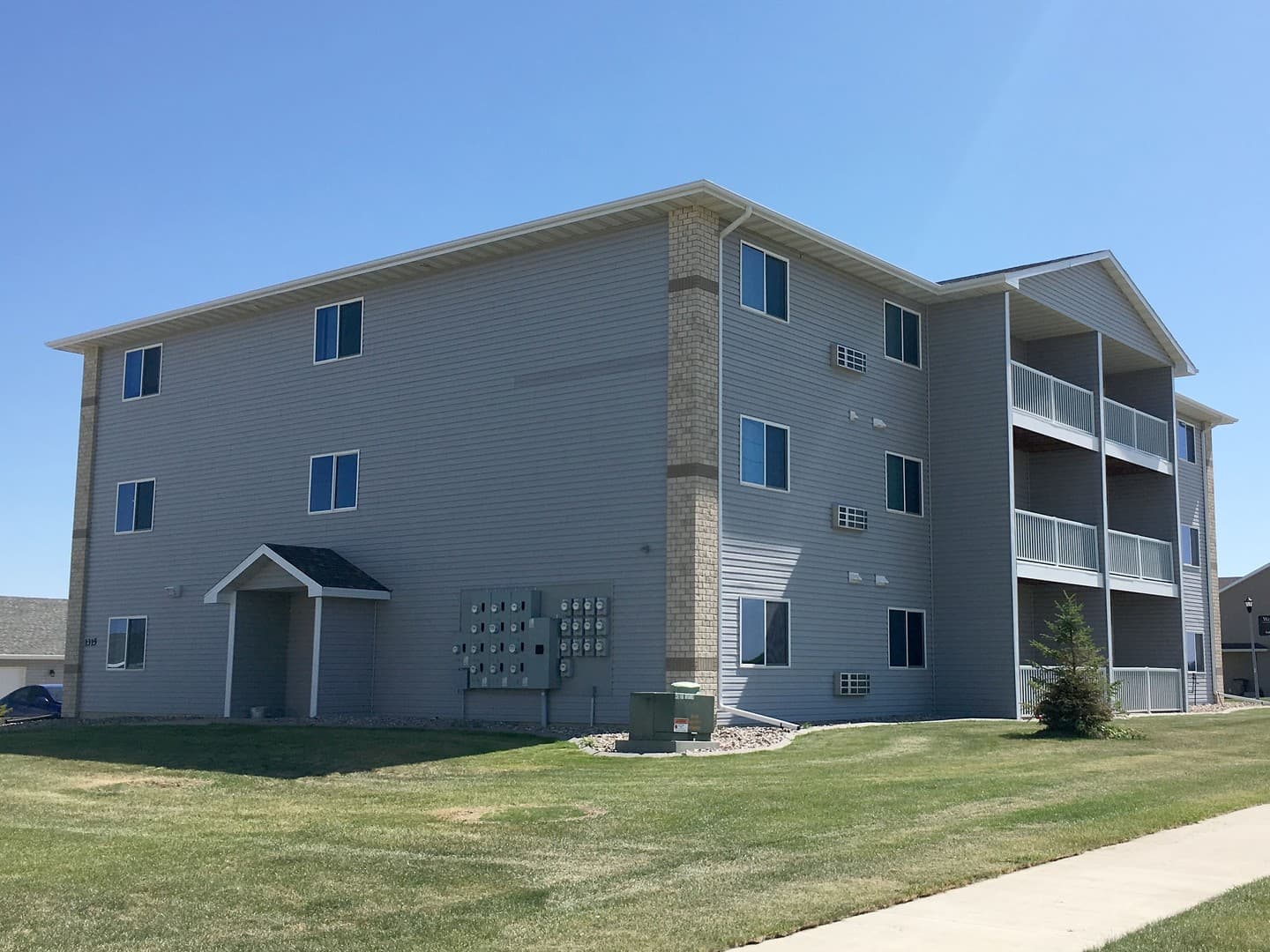 Crossings at the Bluffs Apartments 16 of 18