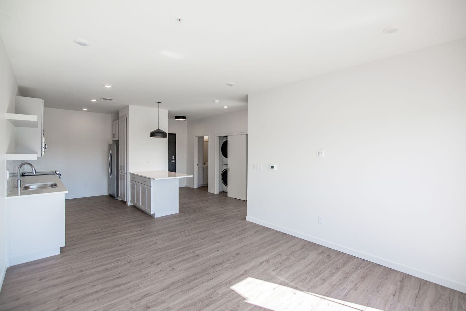 The Earl Apartments 3 of 37