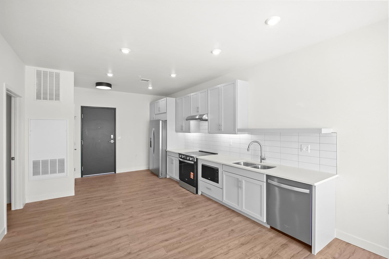 The Earl Apartments 240 of 296