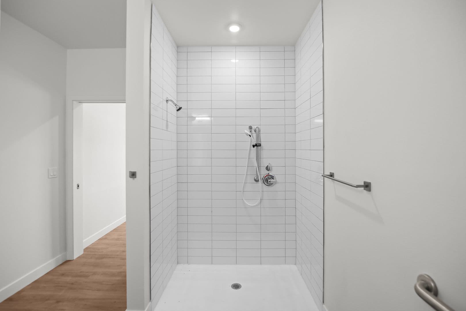 The Earl Apartments 287 of 296