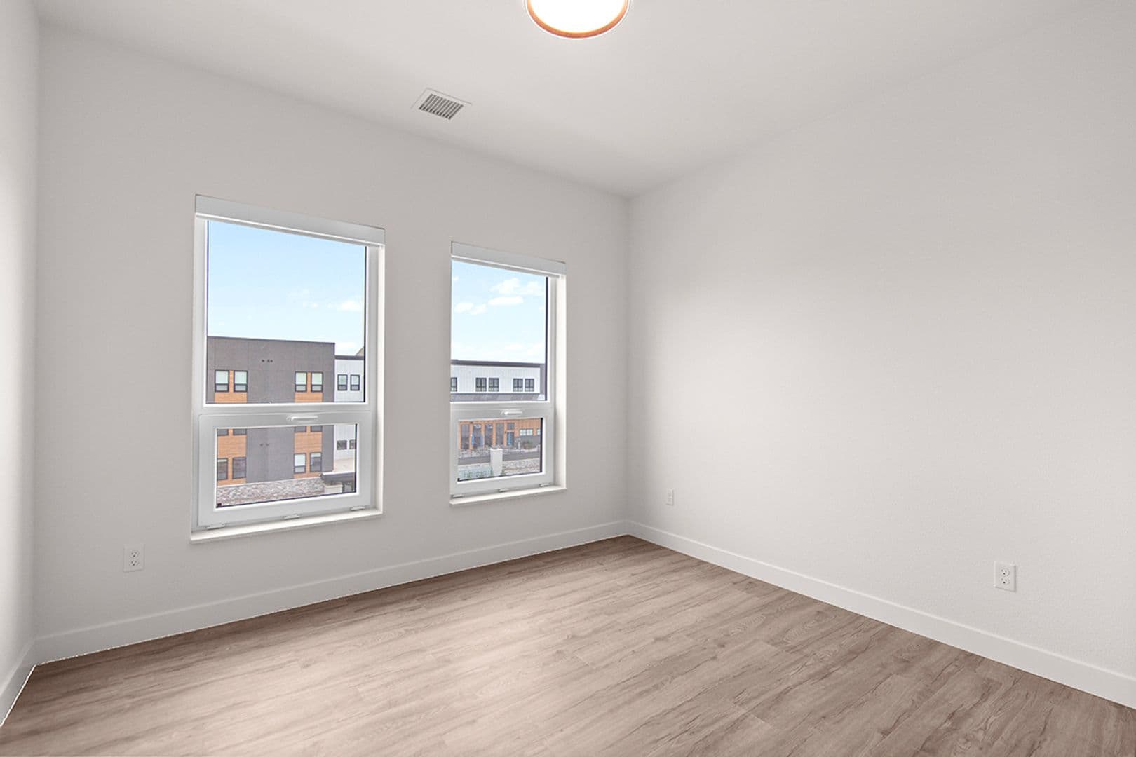 The Earl Apartments 10 of 14