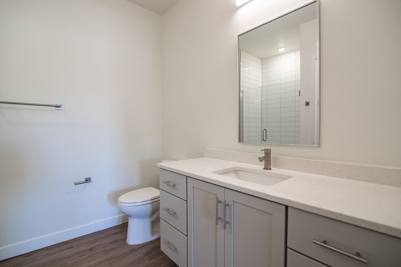 The Earl Apartments 218 of 296