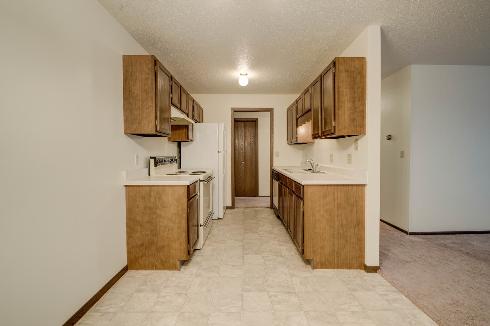 Glacial Manor Apartments 3 of 12