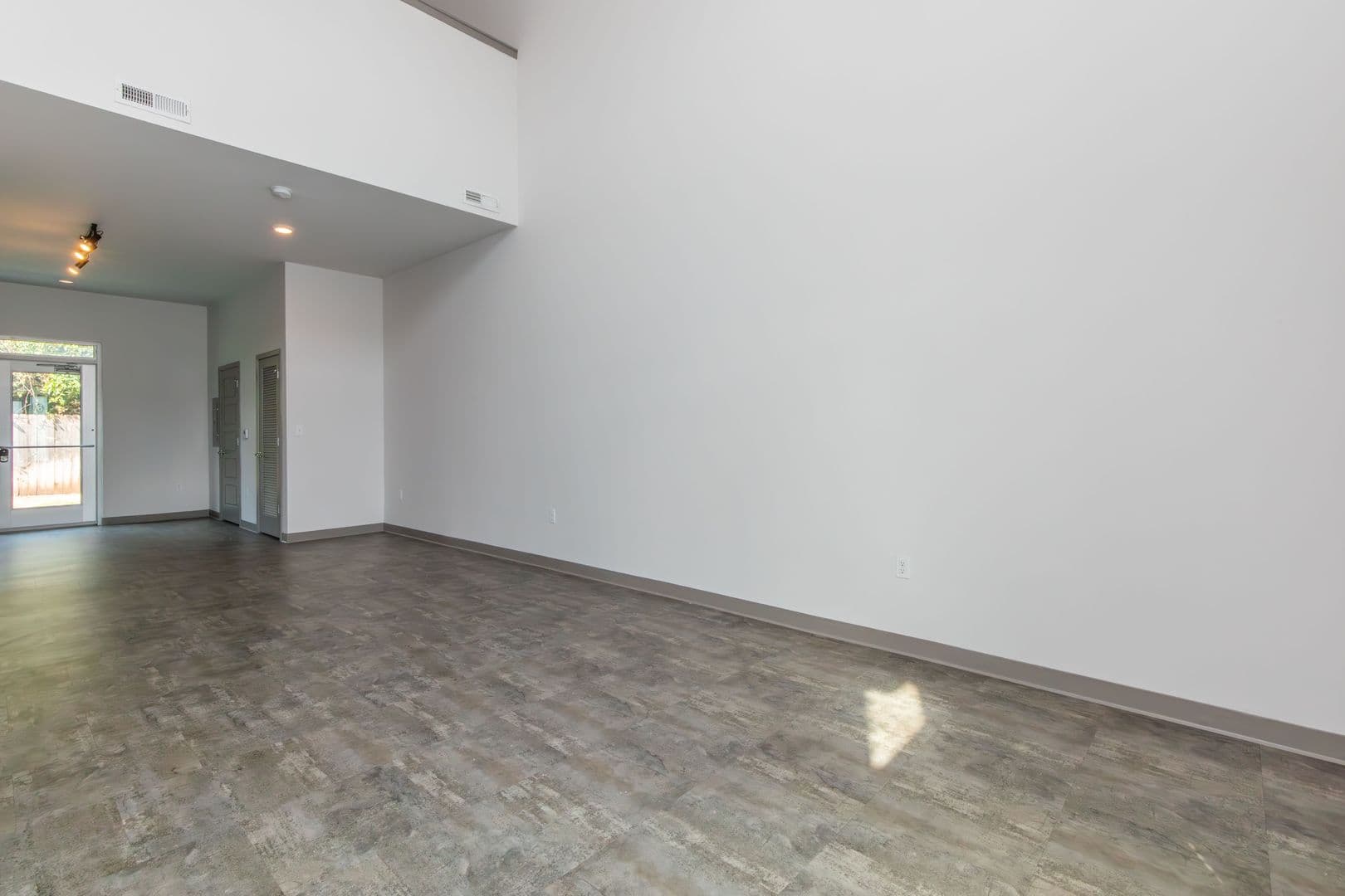 Trails Bend Apartments and Townhomes 11 of 34