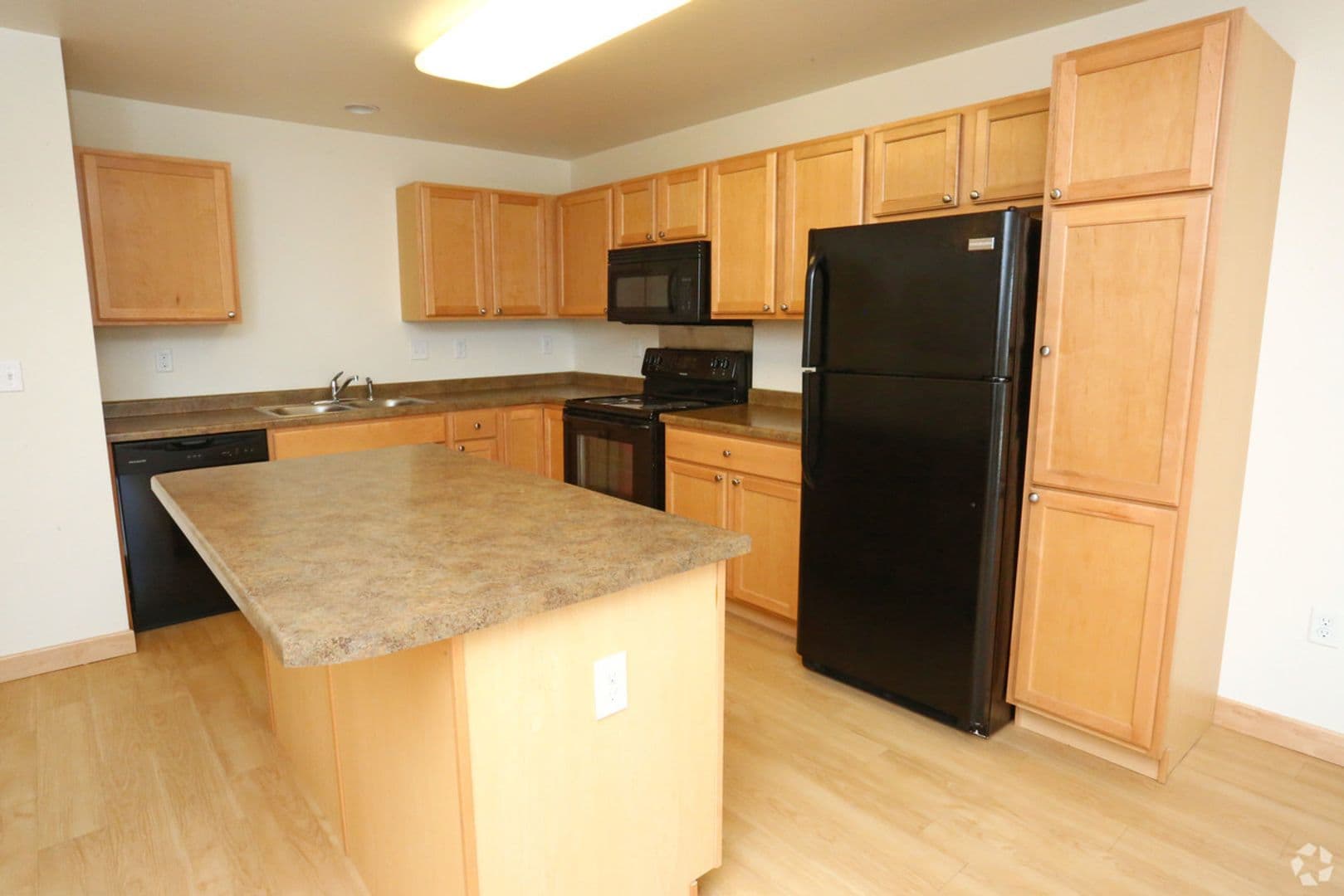 Badlands Apartments I 2 of 7