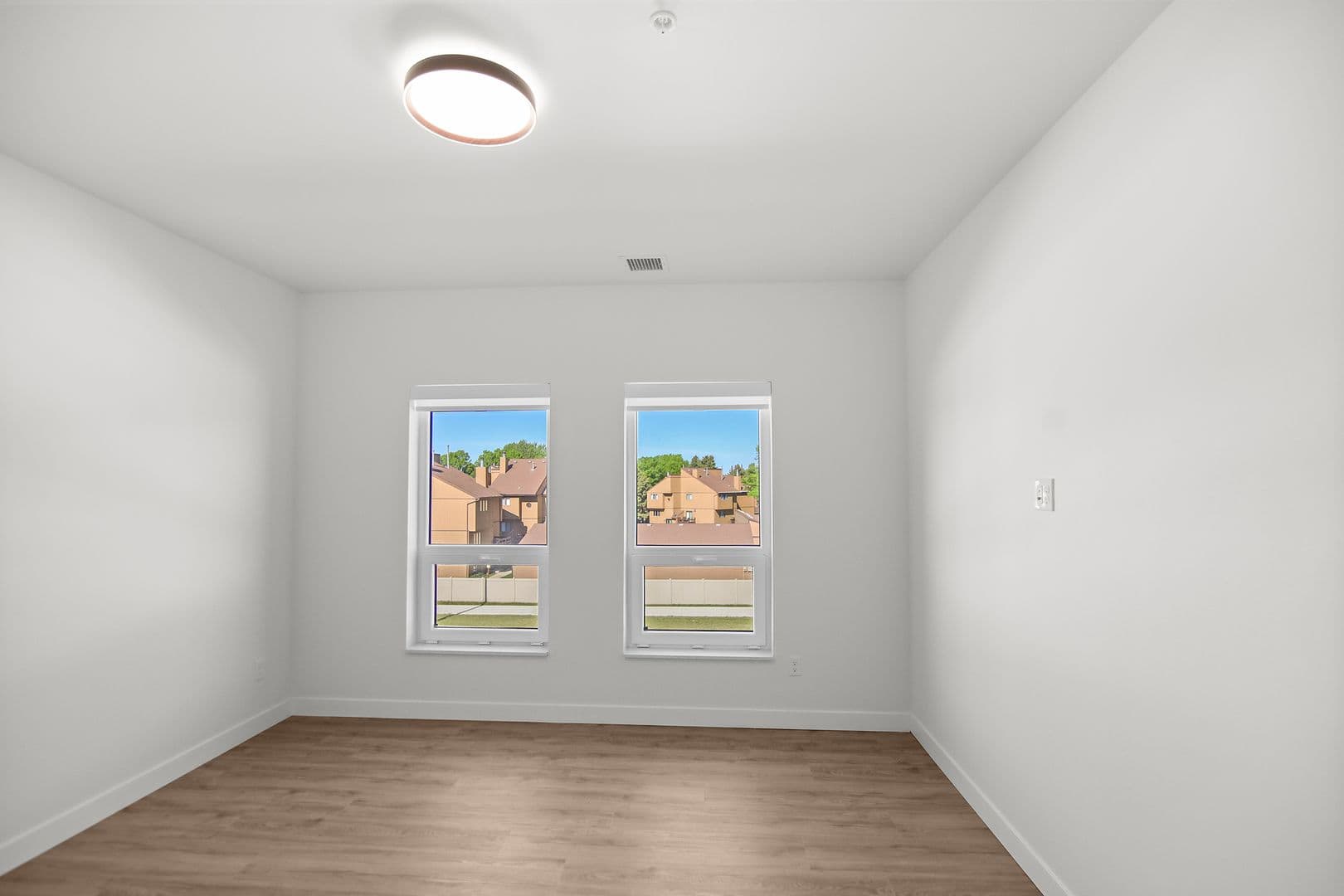 The Earl Apartments 212 of 296