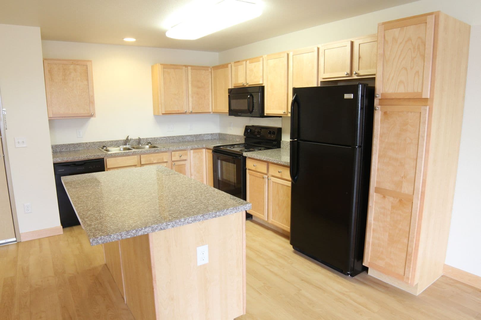 Badlands Apartments I 4 of 18