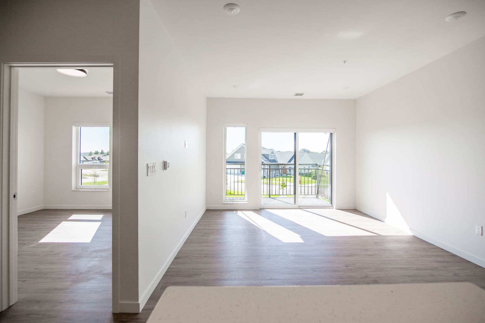 The Earl Apartments 6 of 37