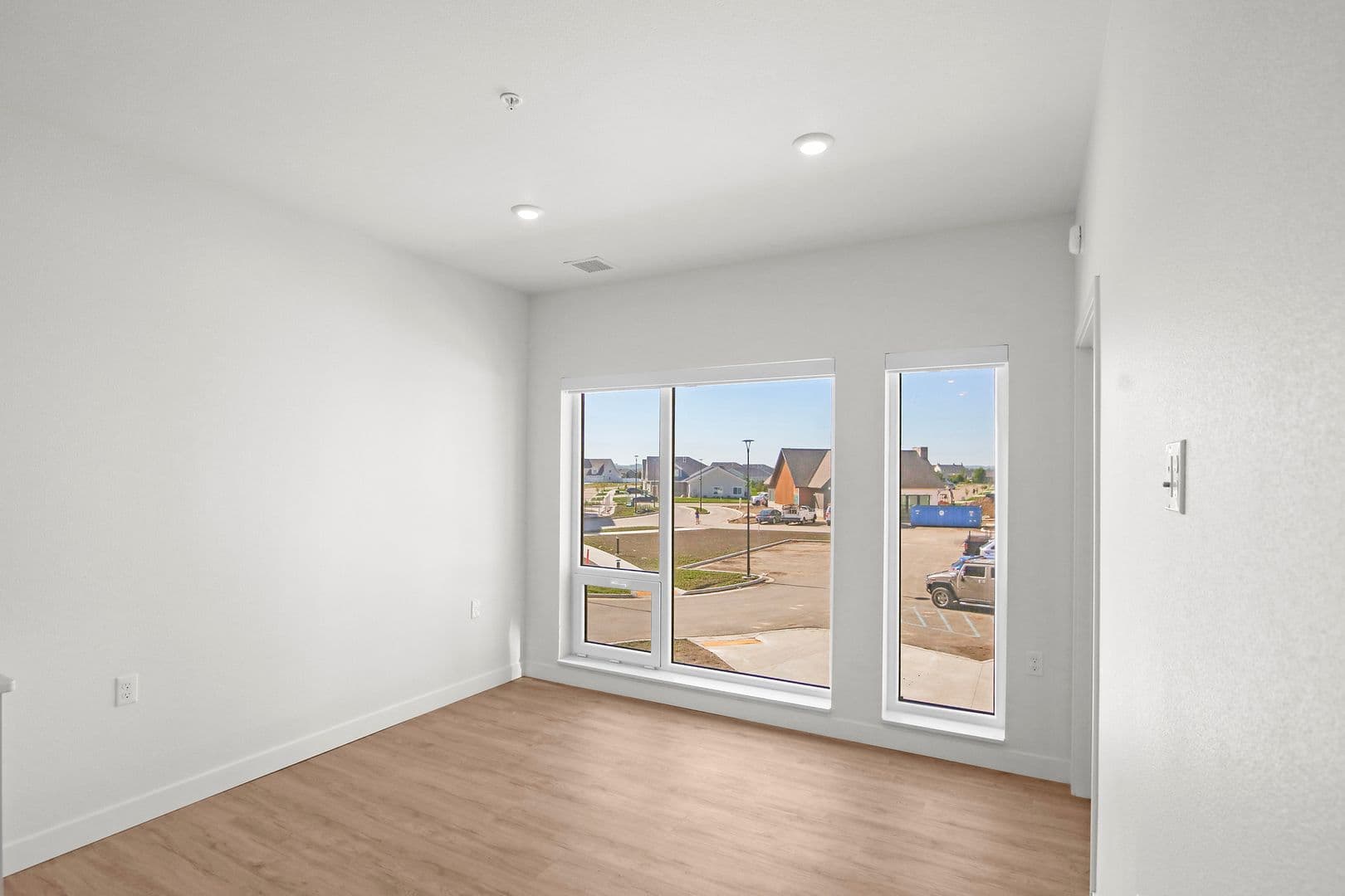 The Earl Apartments 244 of 296