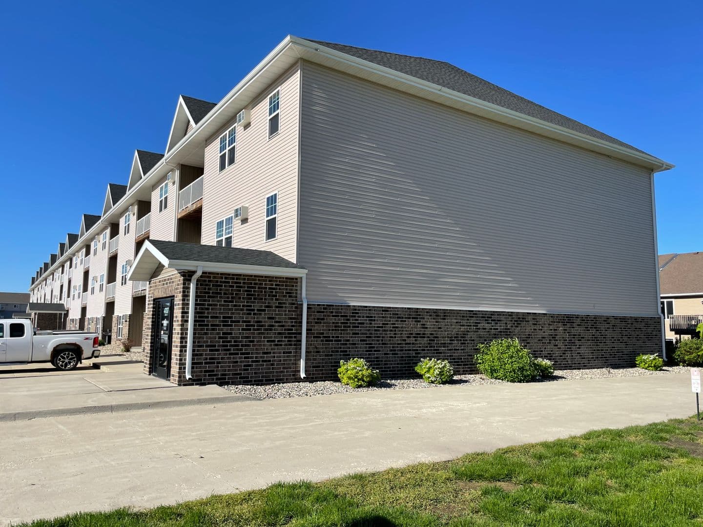 Creekside Apartments II 1 of 9