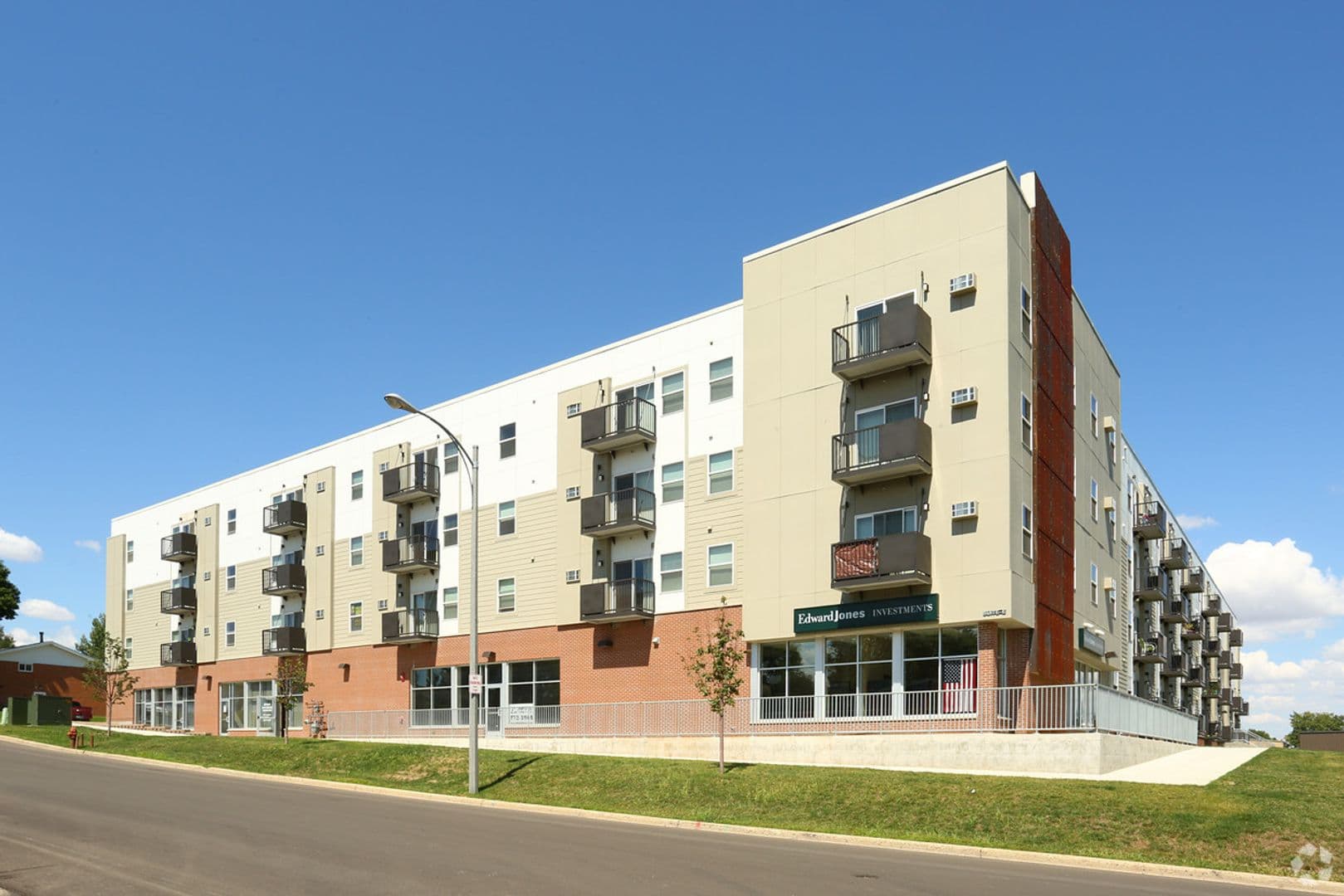 Badlands Apartments I 10 of 18