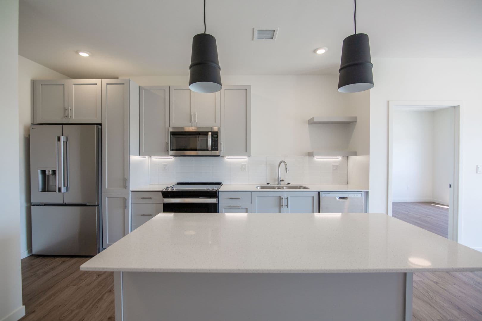 The Earl Apartments 24 of 296