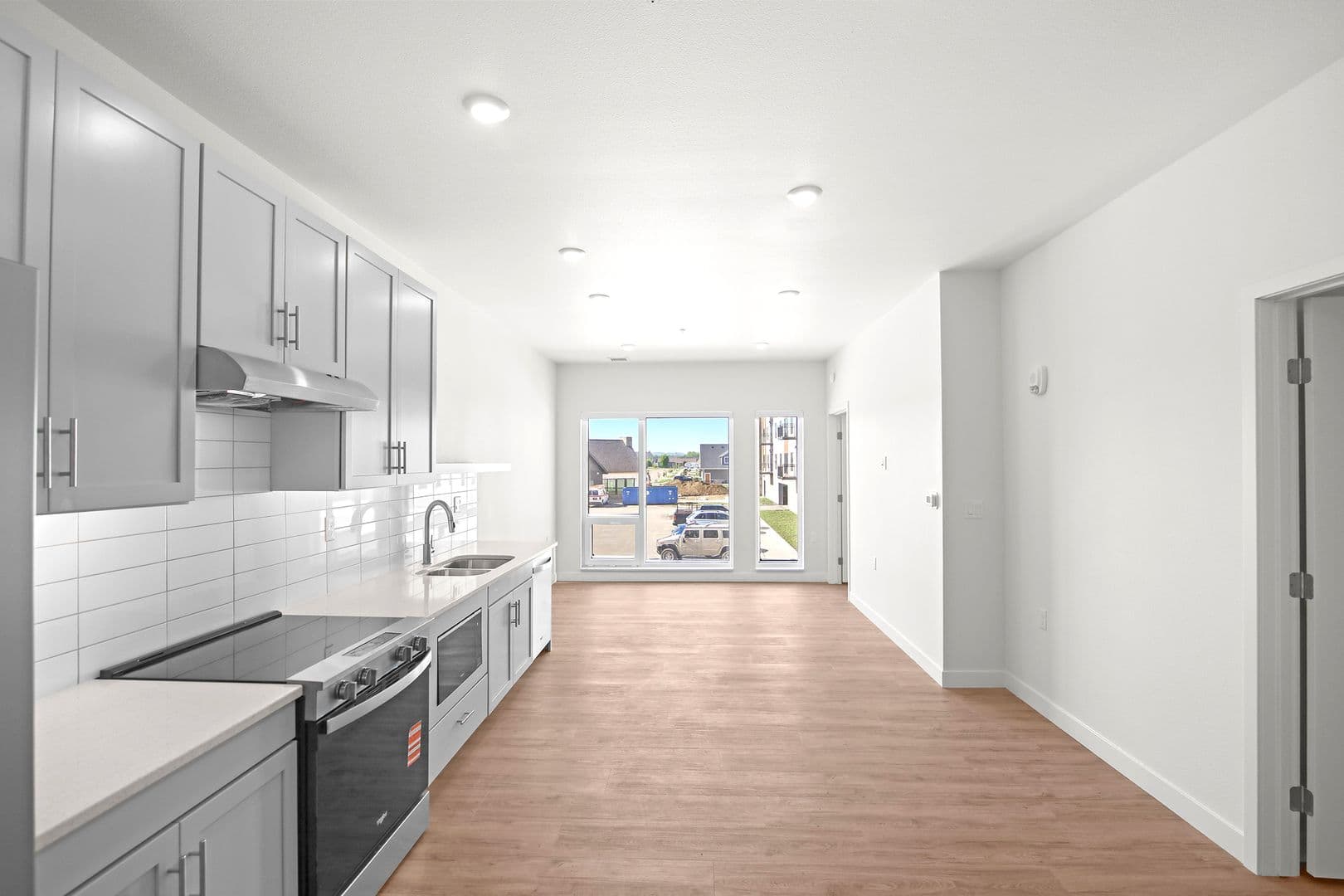 The Earl Apartments 238 of 296