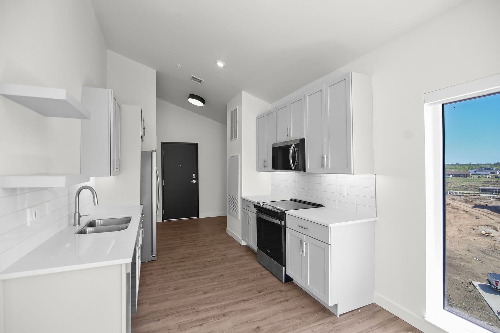 The Earl Apartments 264 of 296