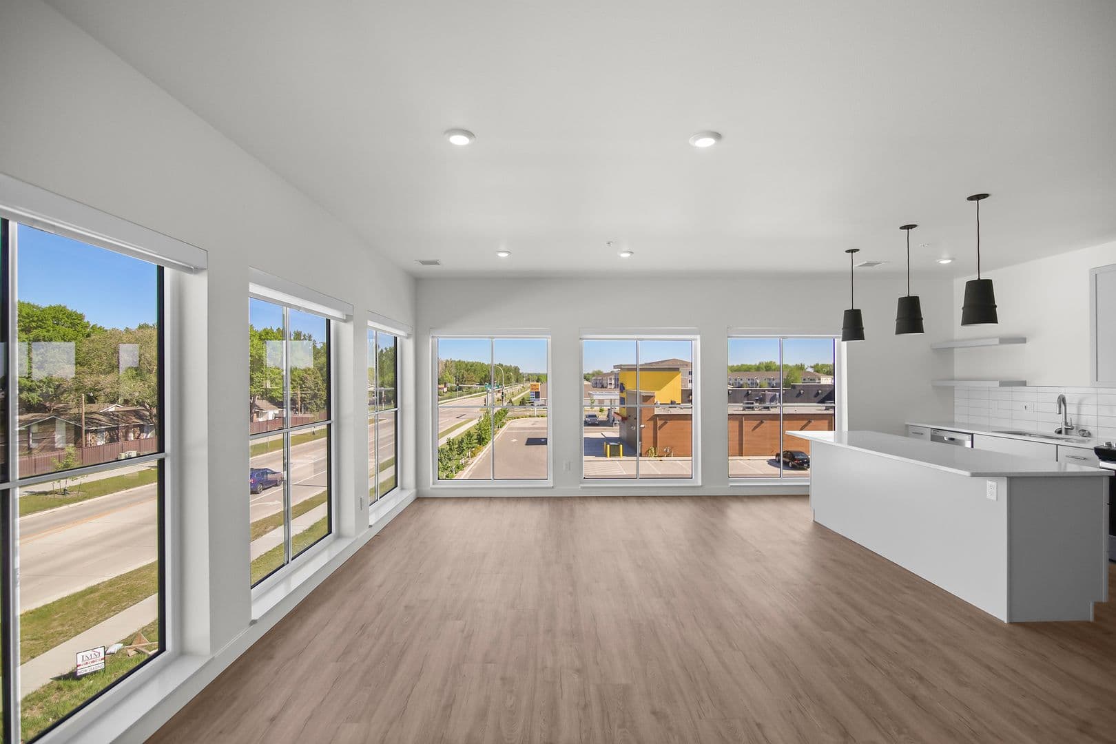 The Earl Apartments 202 of 296