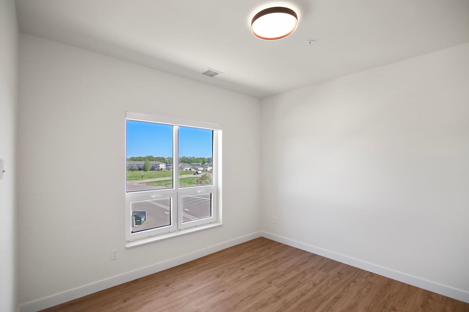The Earl Apartments 9 of 18