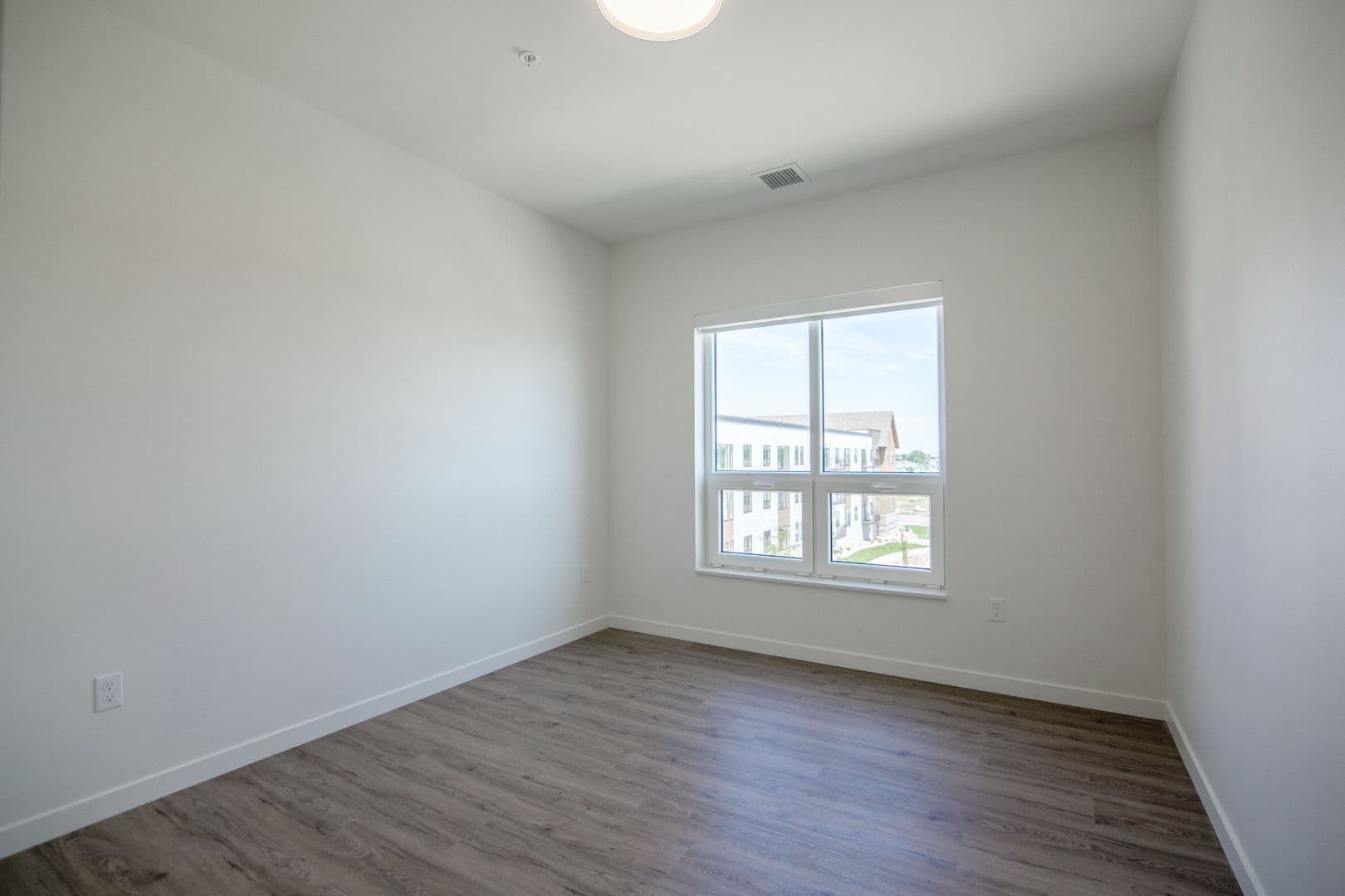 The Earl Apartments 170 of 398