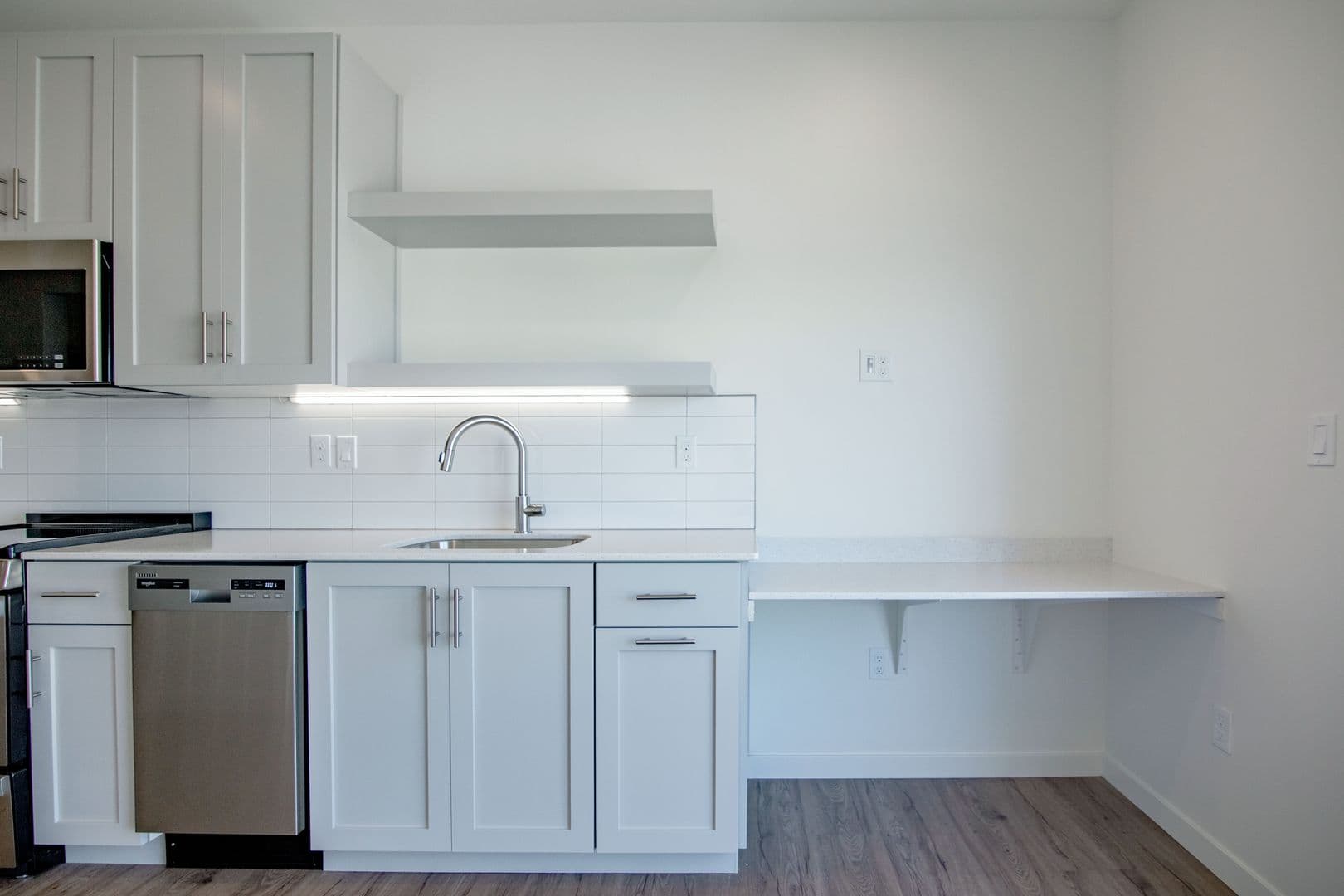 The Earl Apartments 4 of 33