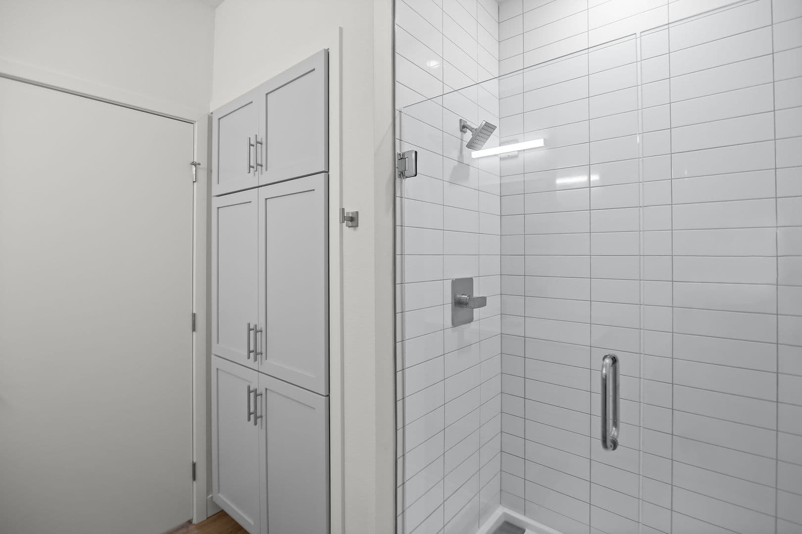 The Earl Apartments 216 of 296