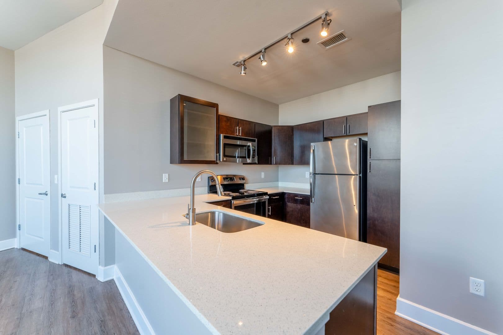Heers Luxury Living 21 of 76