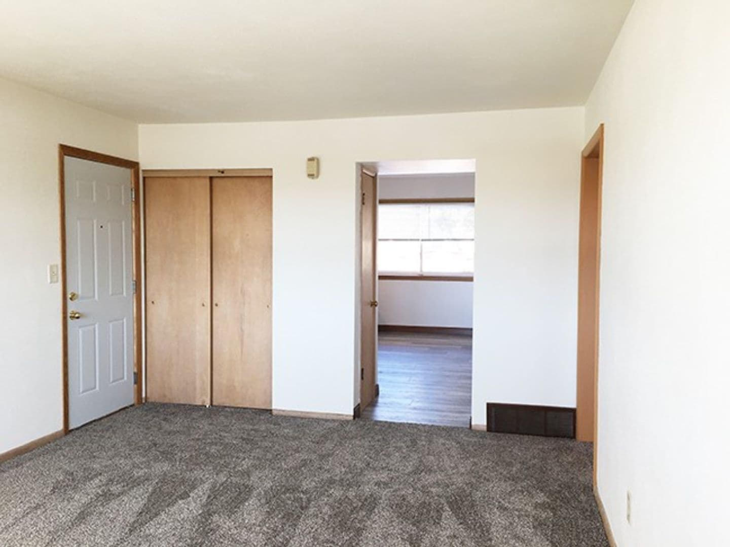 509 11th Avenue NE 11 of 18