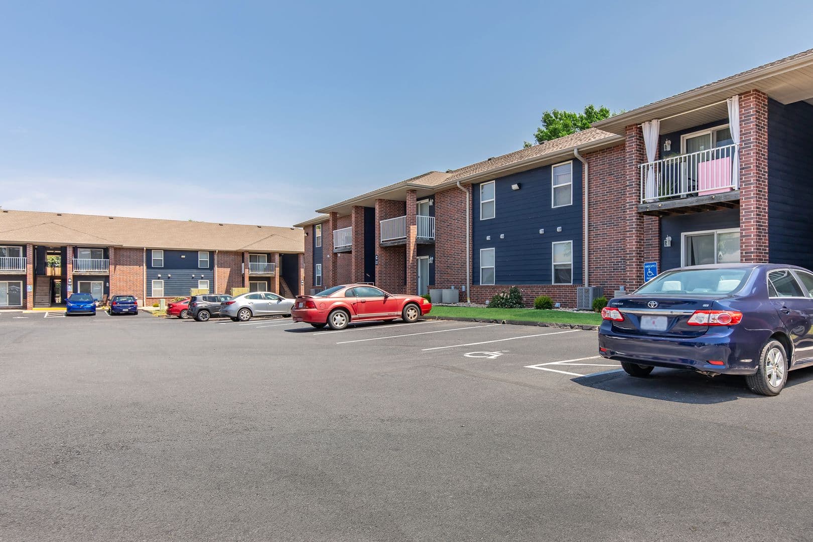 Cambridge Park Apartments 1 of 10