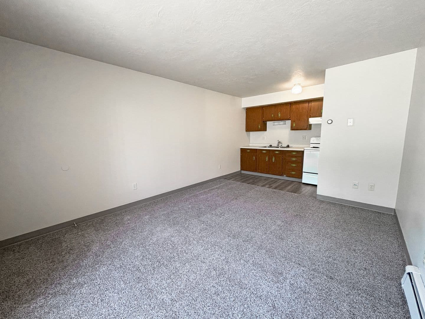 Royal Suites Apartments 4 of 8