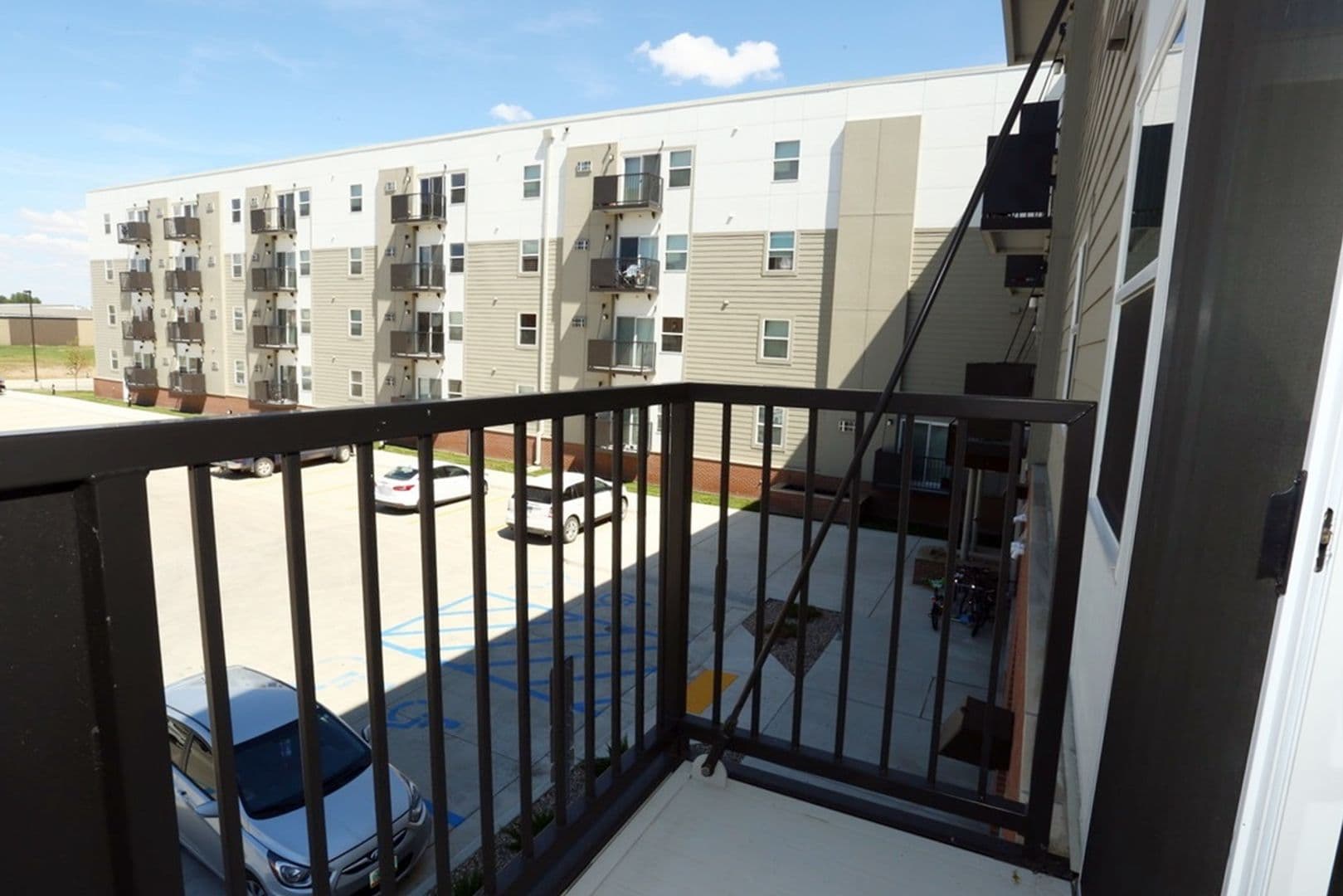 Badlands Apartments I 6 of 7