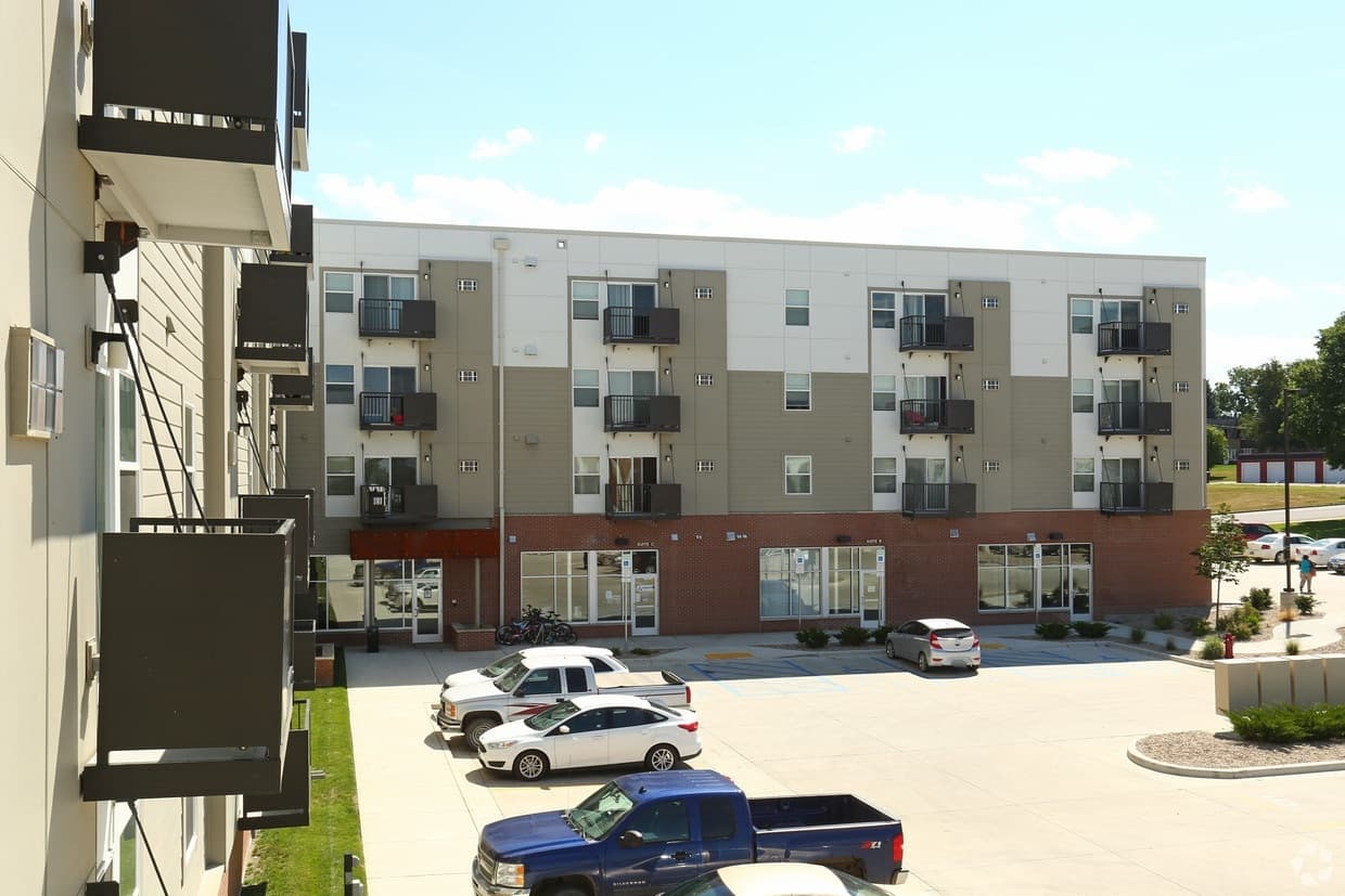 Badlands Apartments II 18 of 29