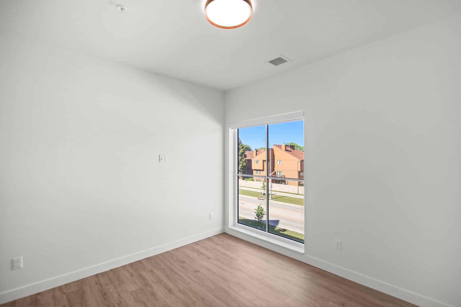 The Earl Apartments 210 of 296